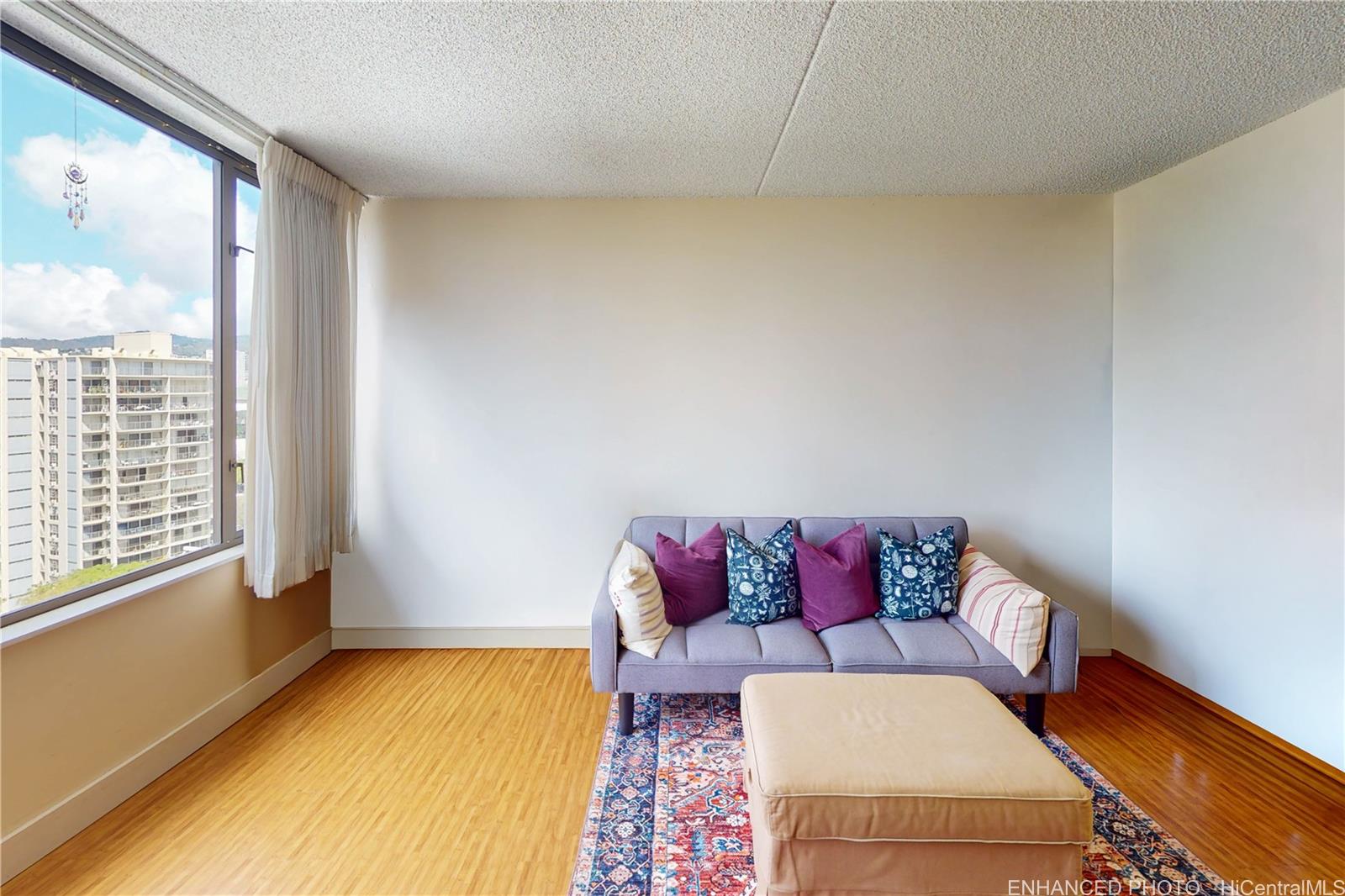 411 Hobron Lane  Unit 1512
