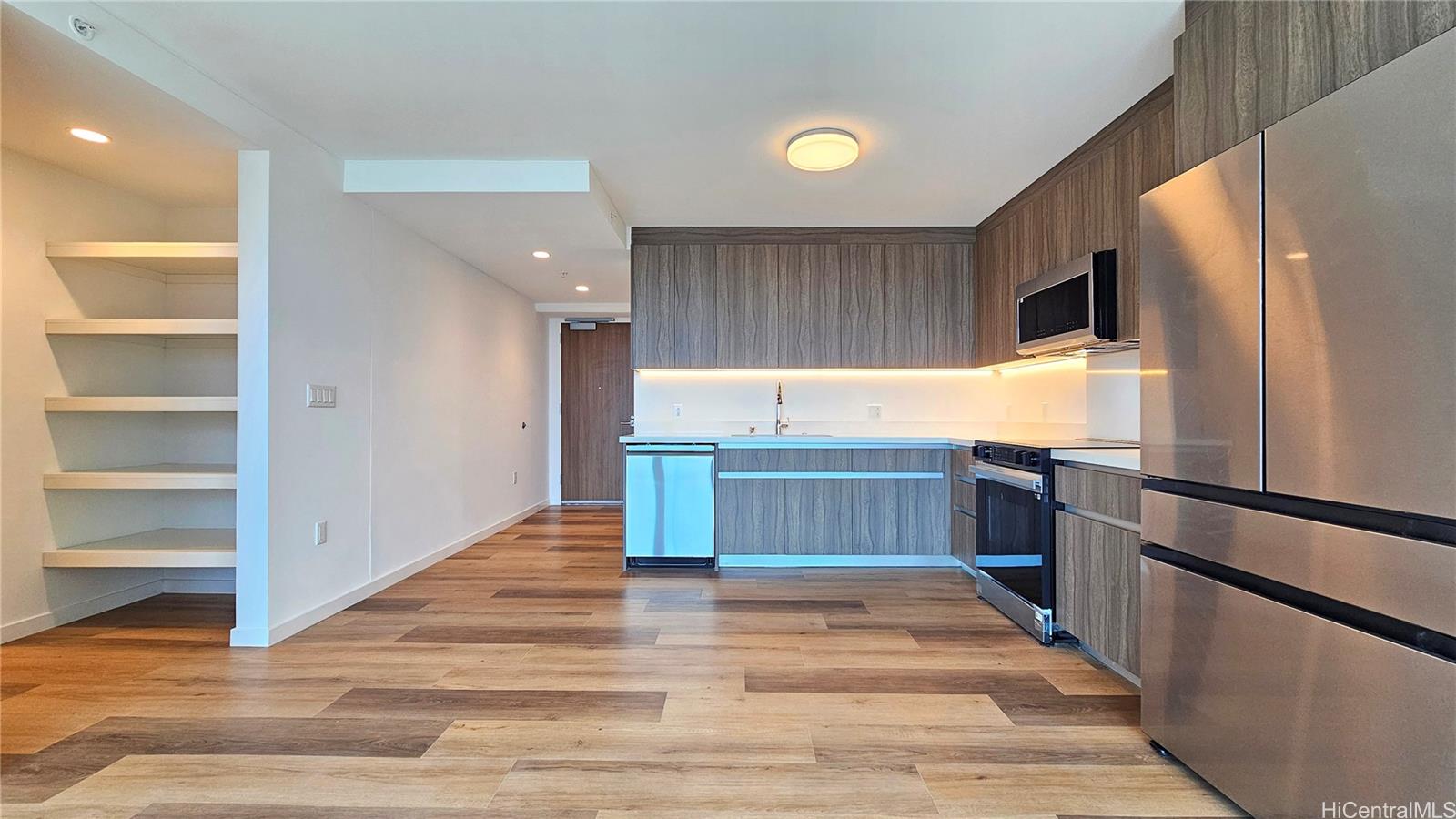 1500 Rycroft Street  Unit 3207R