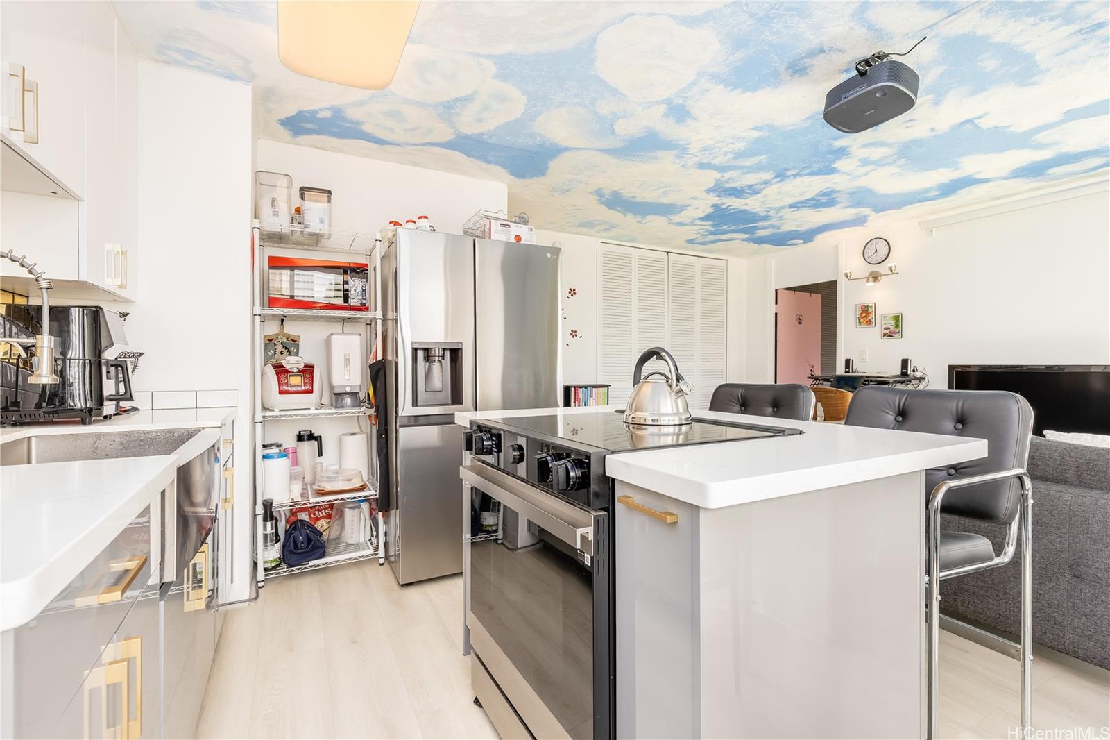 818 S King Street  Unit 707