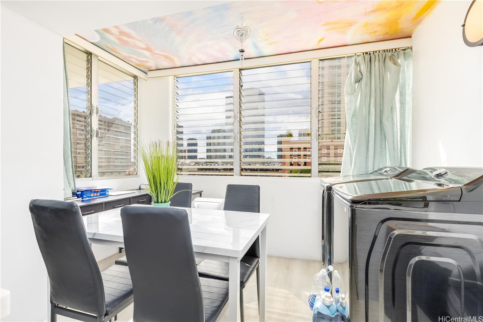 818 S King Street  Unit 707