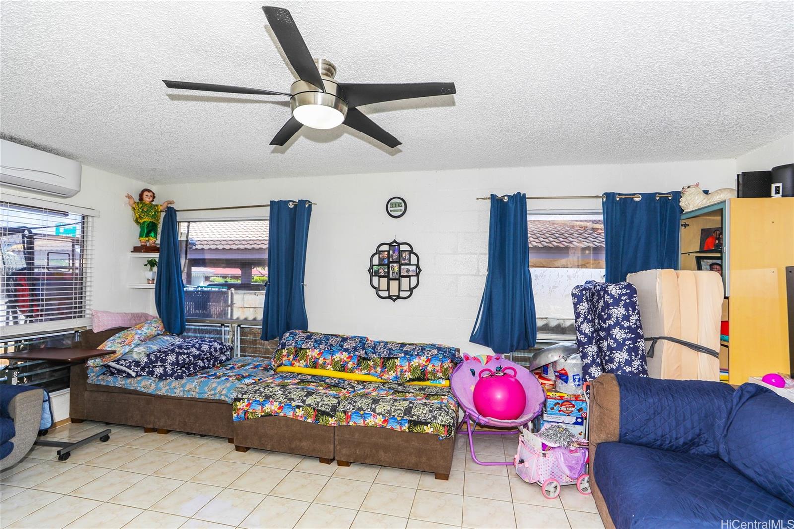 Photo 6 of 25