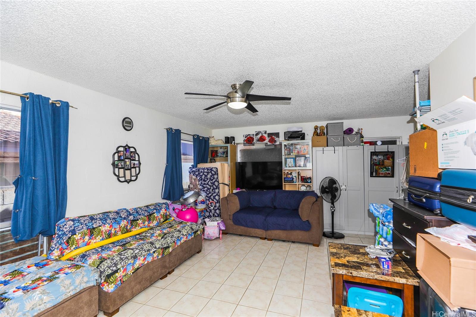 Photo 7 of 25