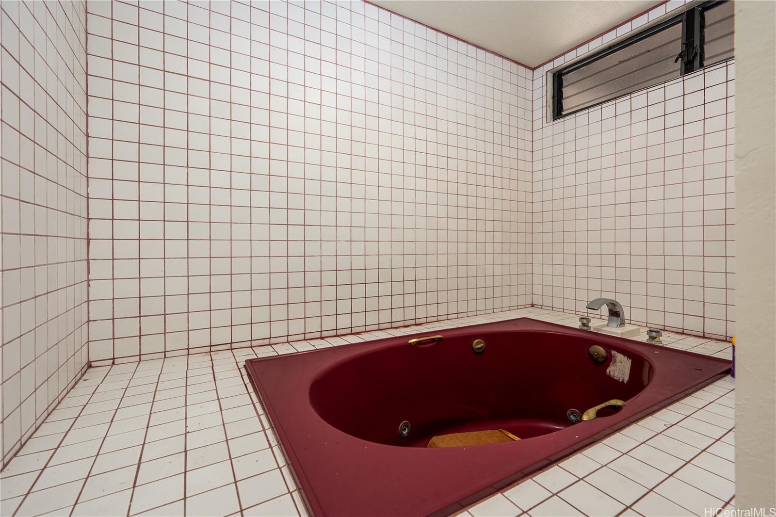 Photo 14 of 25