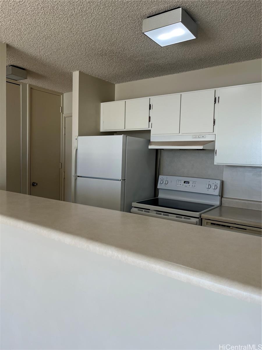 Photo 16 of 25