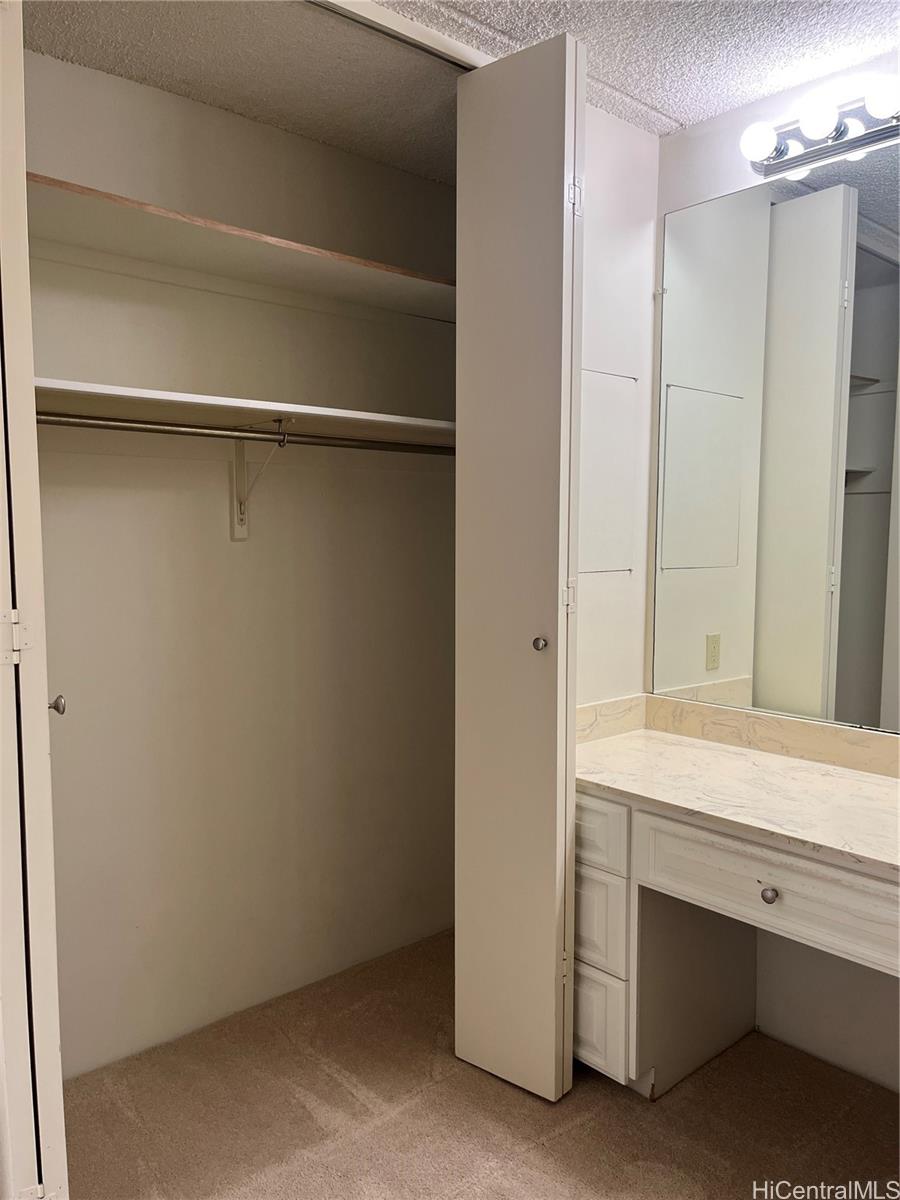 Photo 8 of 25
