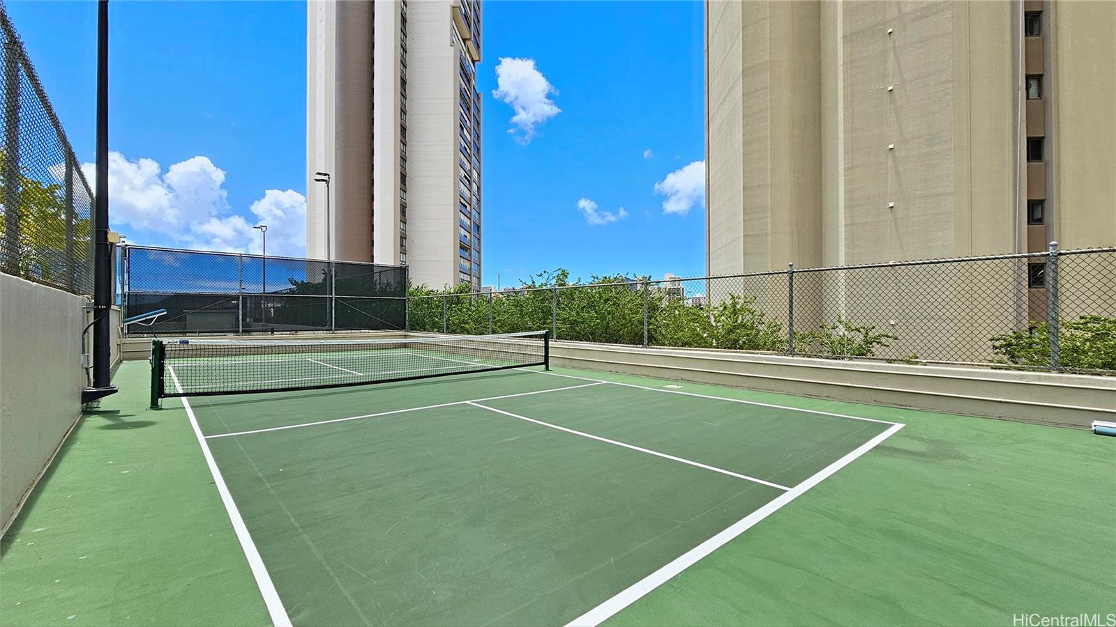 2499 Kapiolani Boulevard  Unit 401