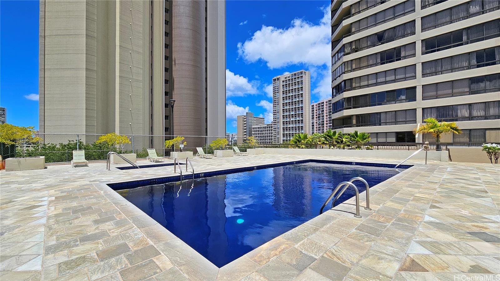 2499 Kapiolani Boulevard  Unit 401