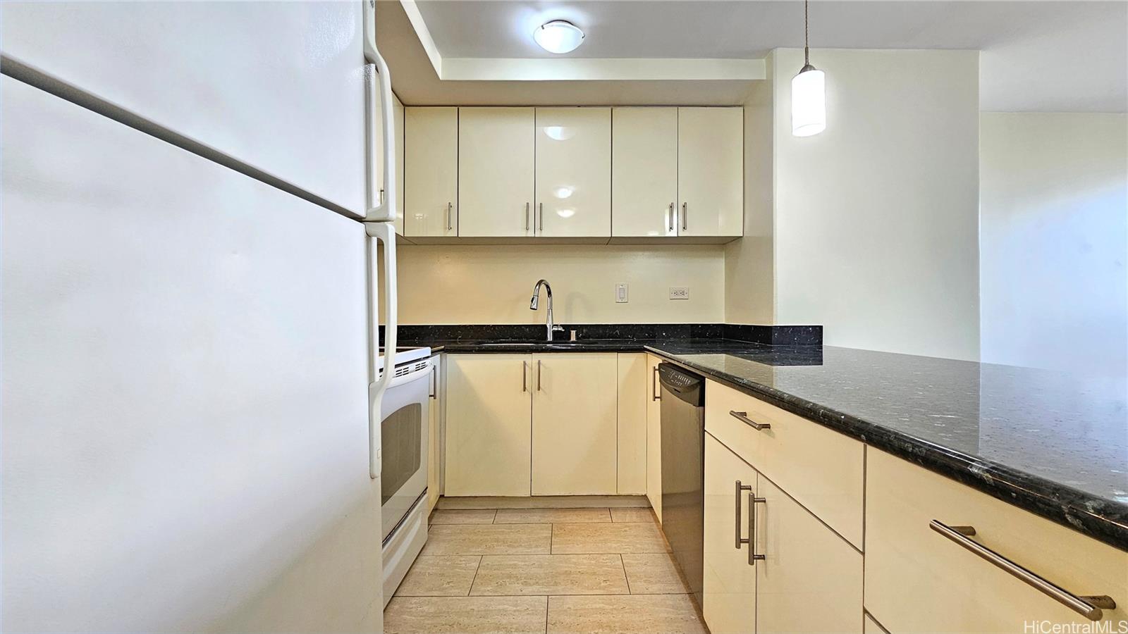 2499 Kapiolani Boulevard  Unit 401