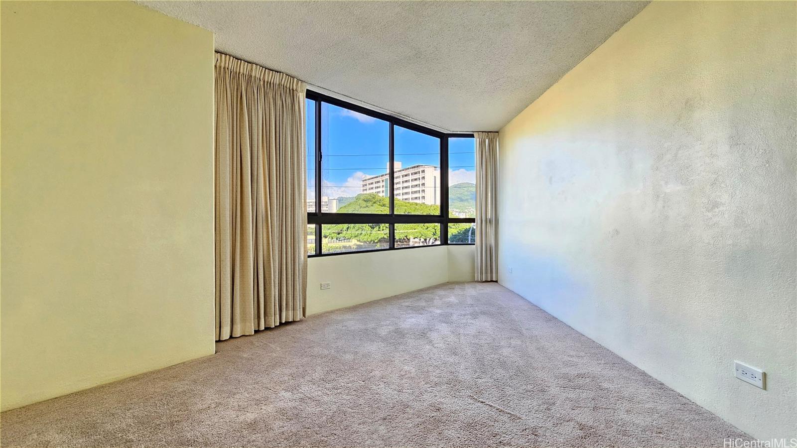 2499 Kapiolani Boulevard  Unit 401