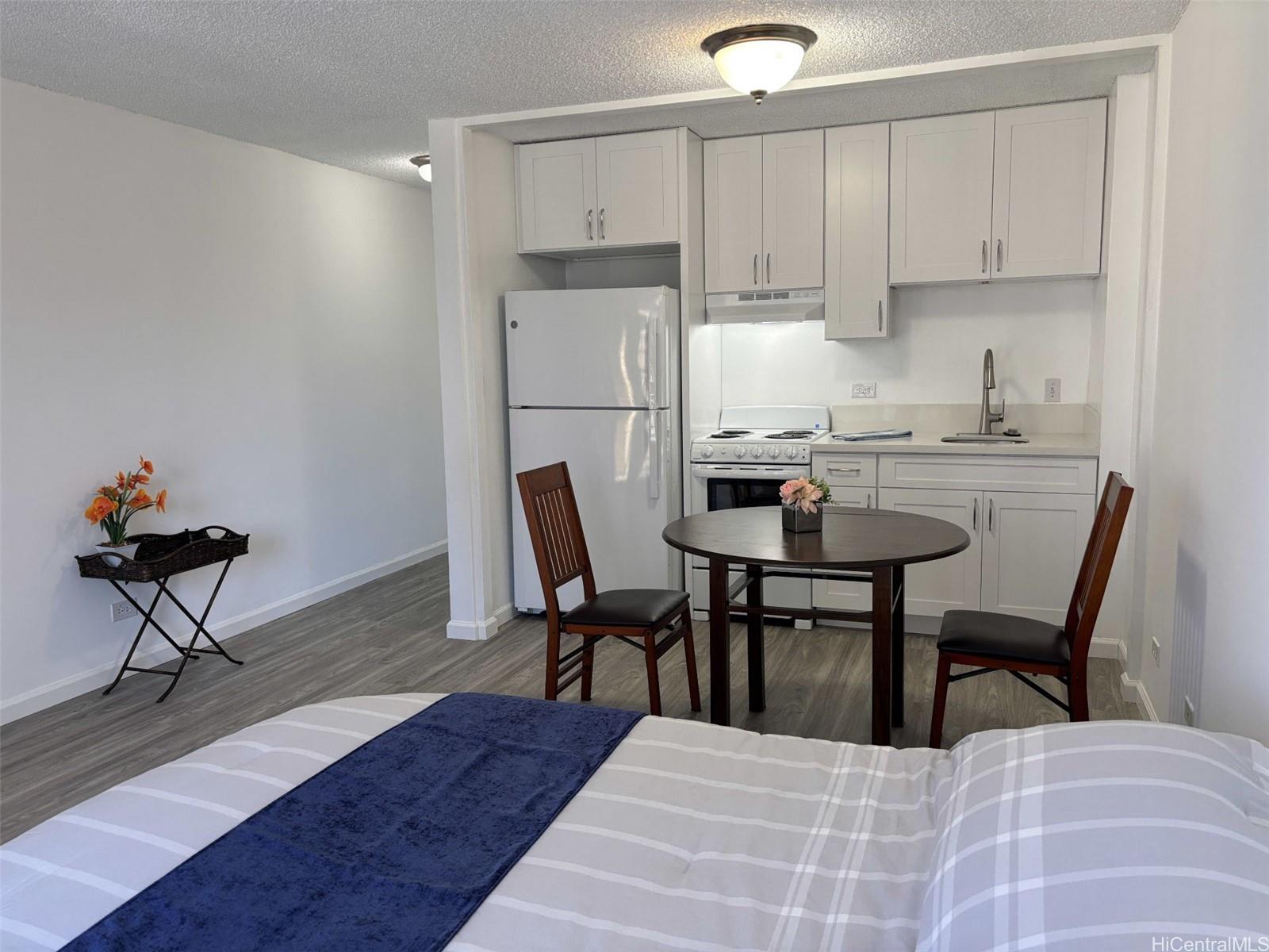 2345 Ala Wai Boulevard 1006