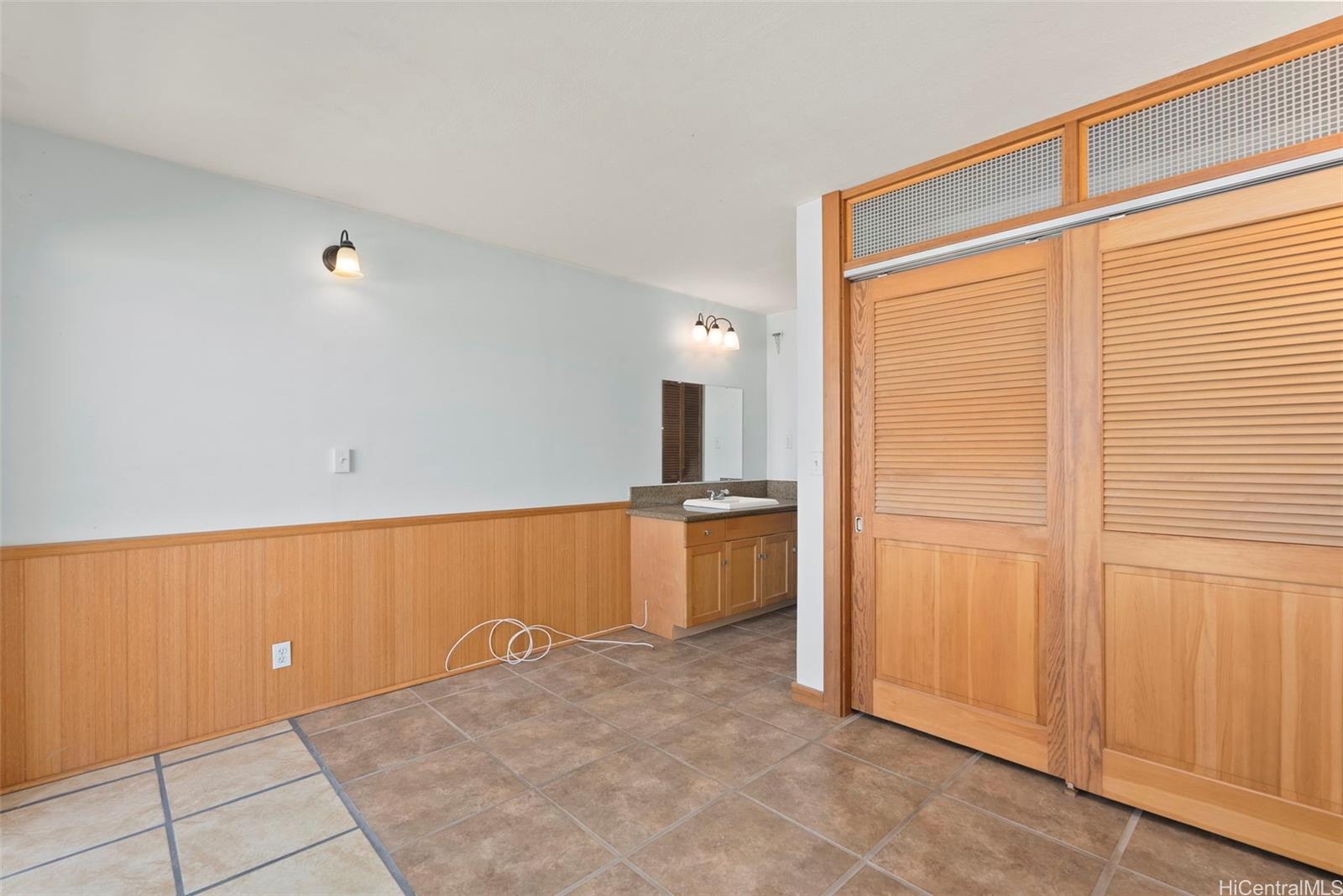 84-965 Farrington Highway  Unit B211