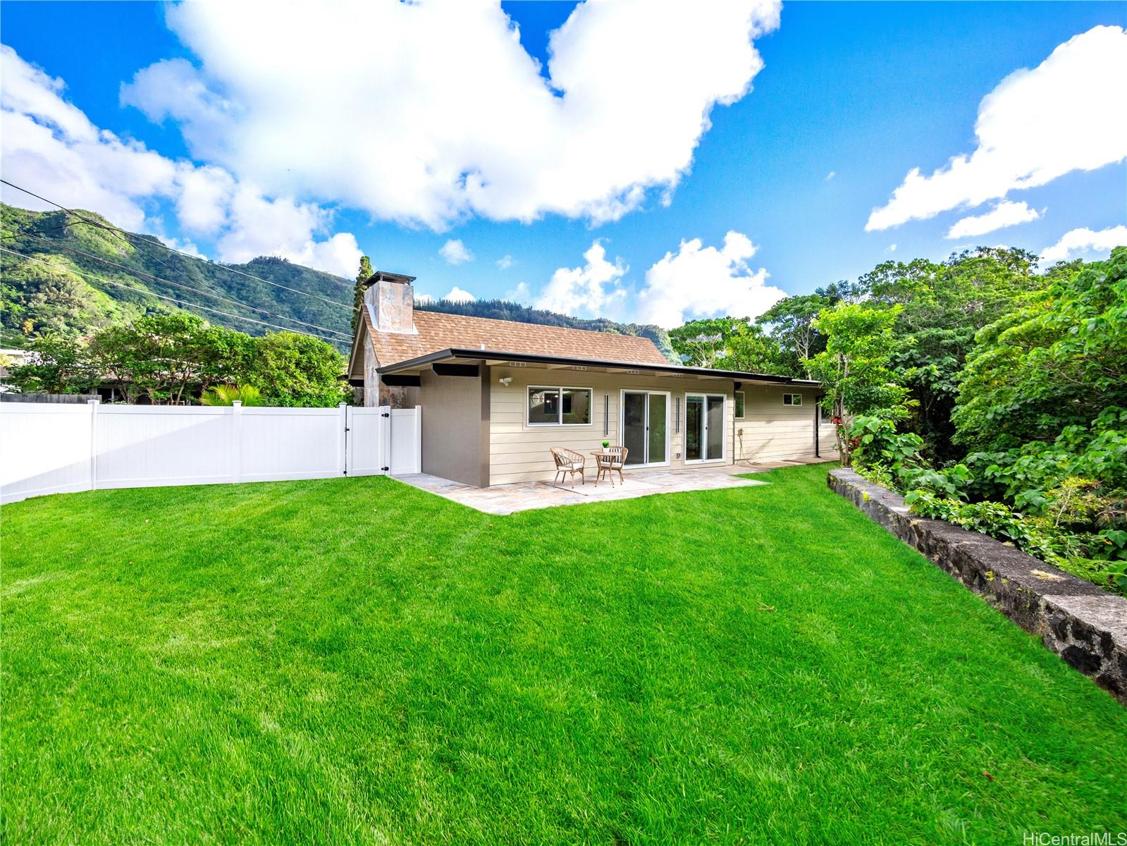 3272 Paumaka Place
