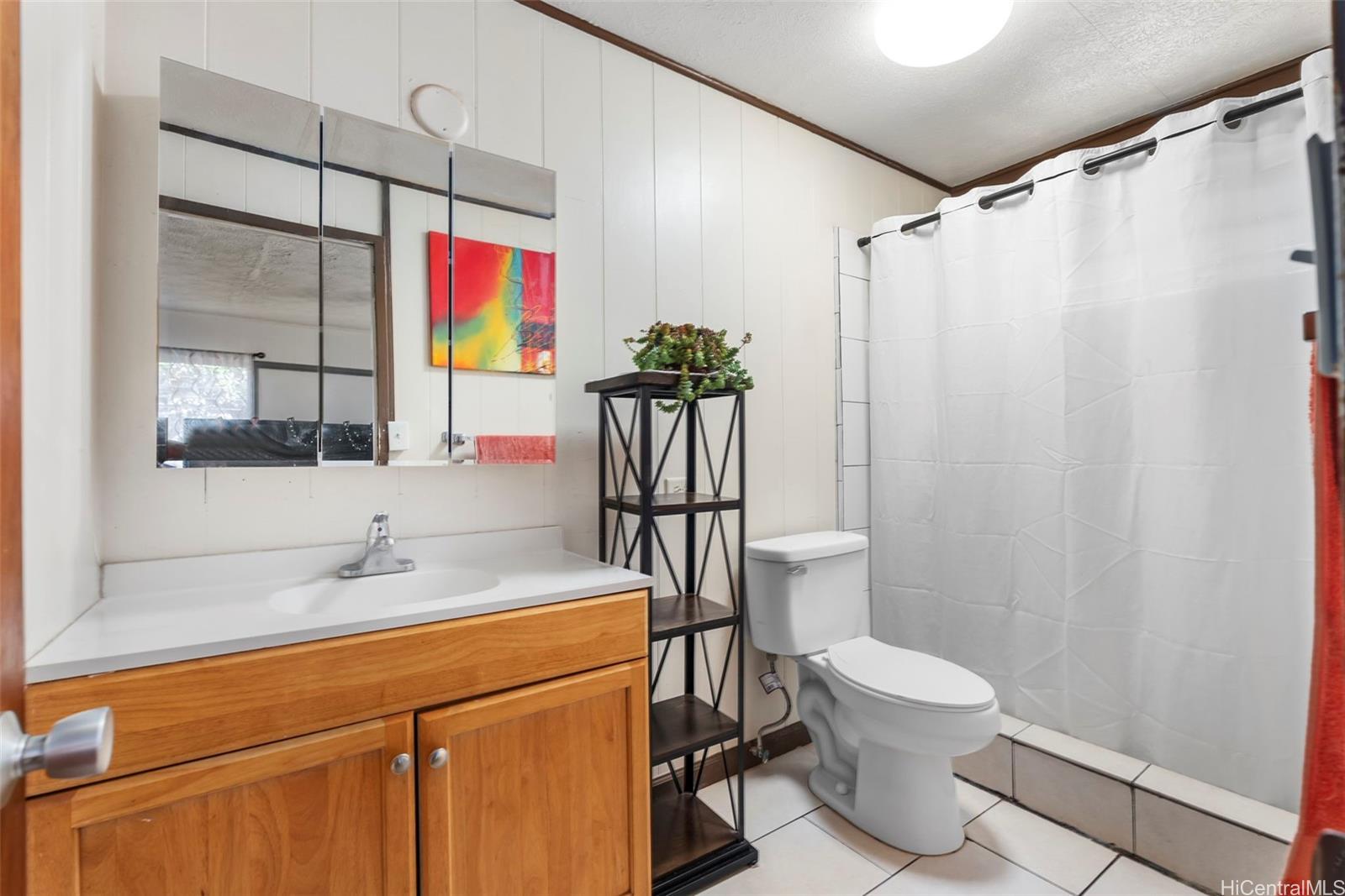 Photo 18 of 25