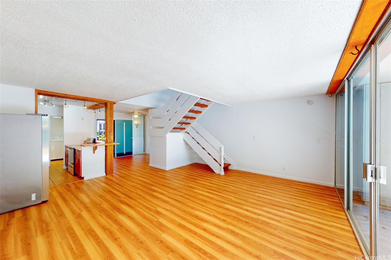 95-312 Kahikinui Court 213
