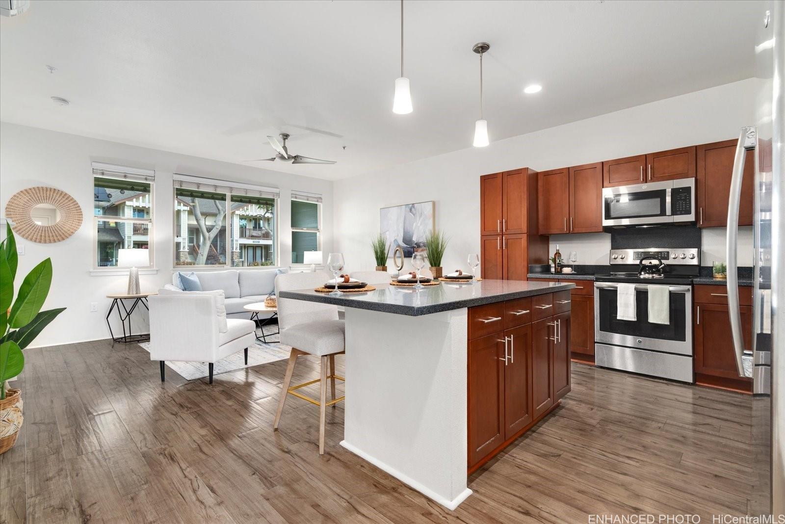 801 Kakala Street 305