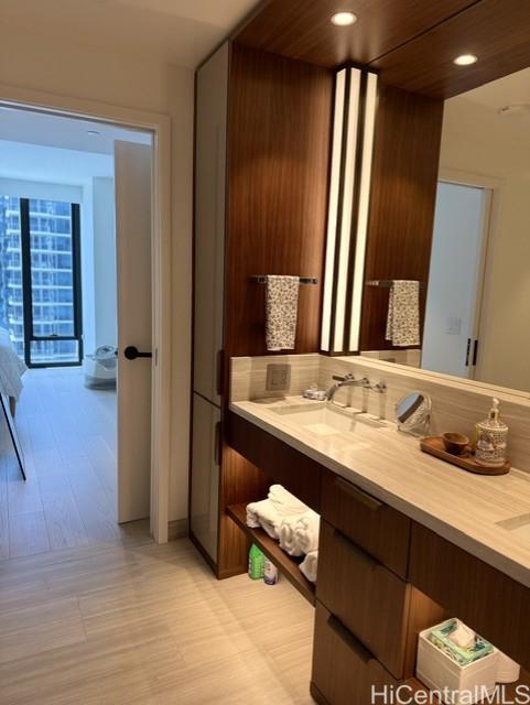Photo 5 of 25