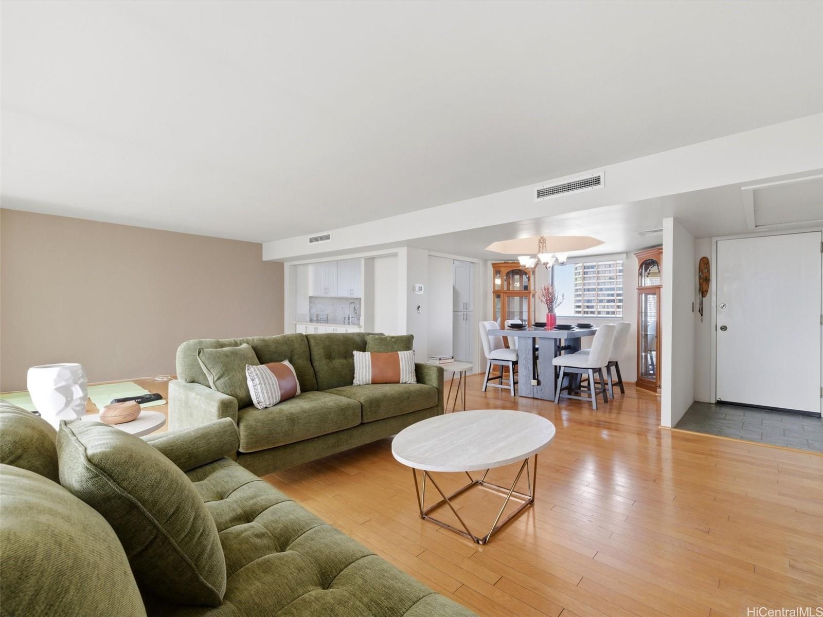 1860 Ala Moana Boulevard  Unit PH2201