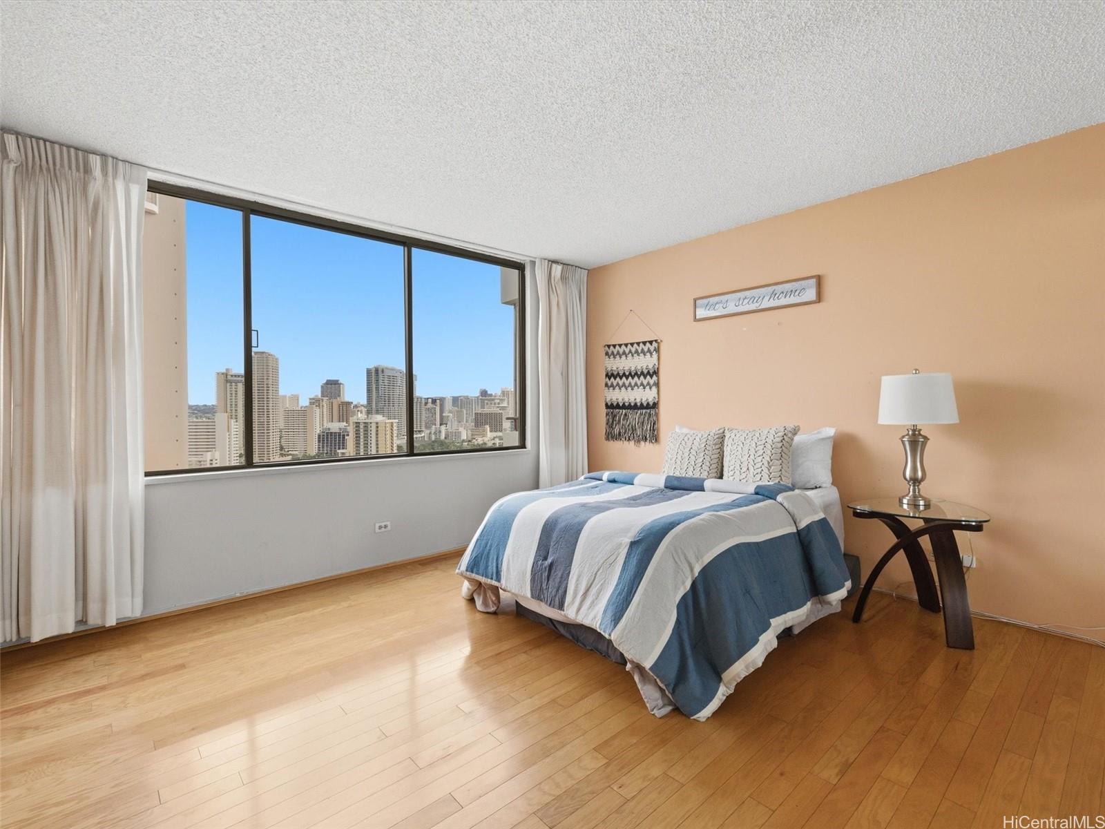 1860 Ala Moana Boulevard  Unit PH2201