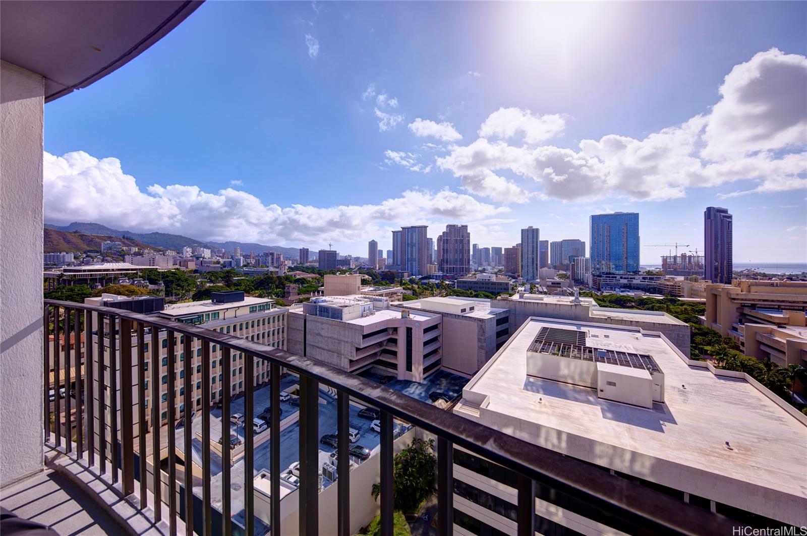 700 Richards Street  Unit 1708