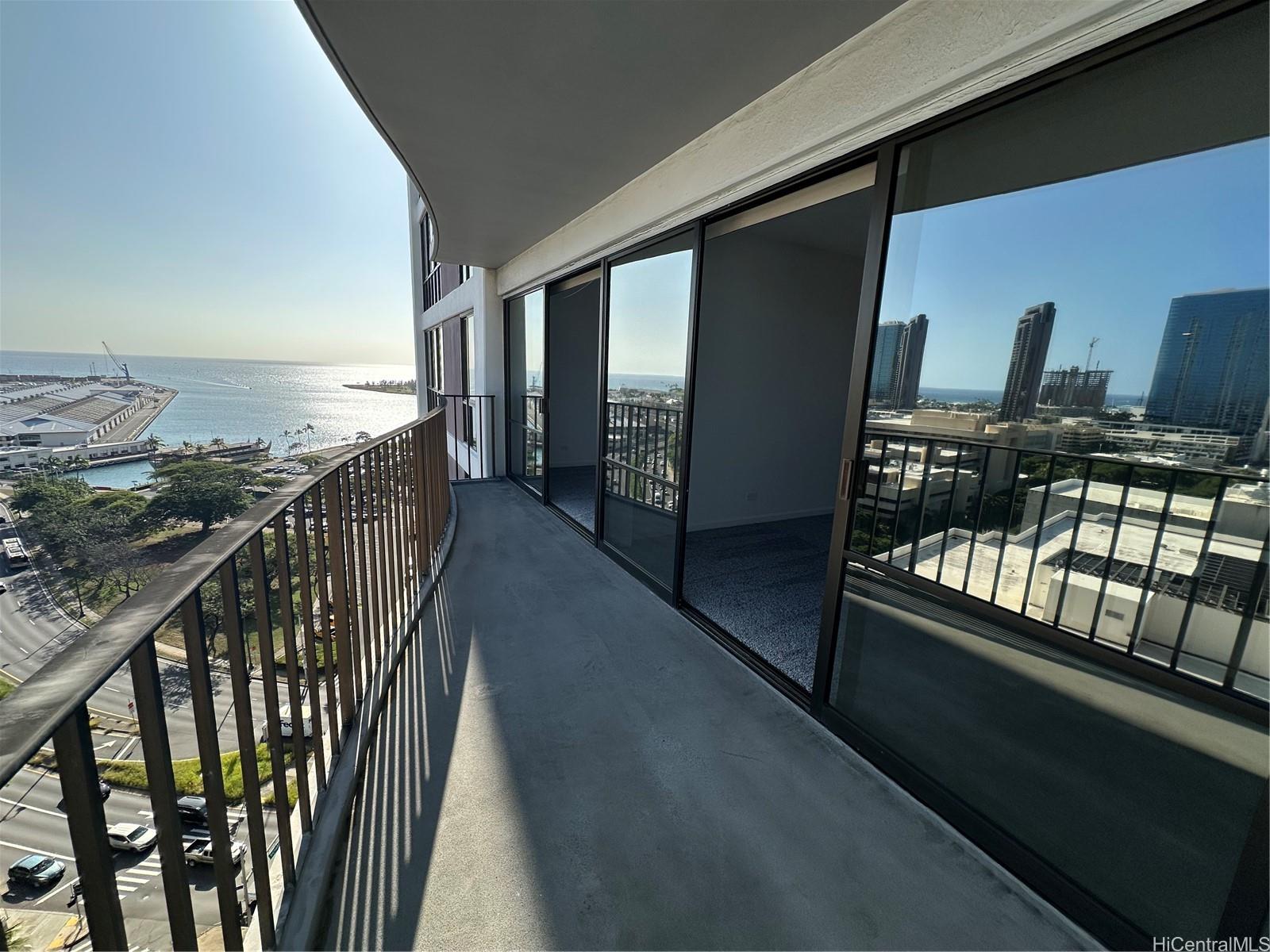 700 Richards Street  Unit 1708