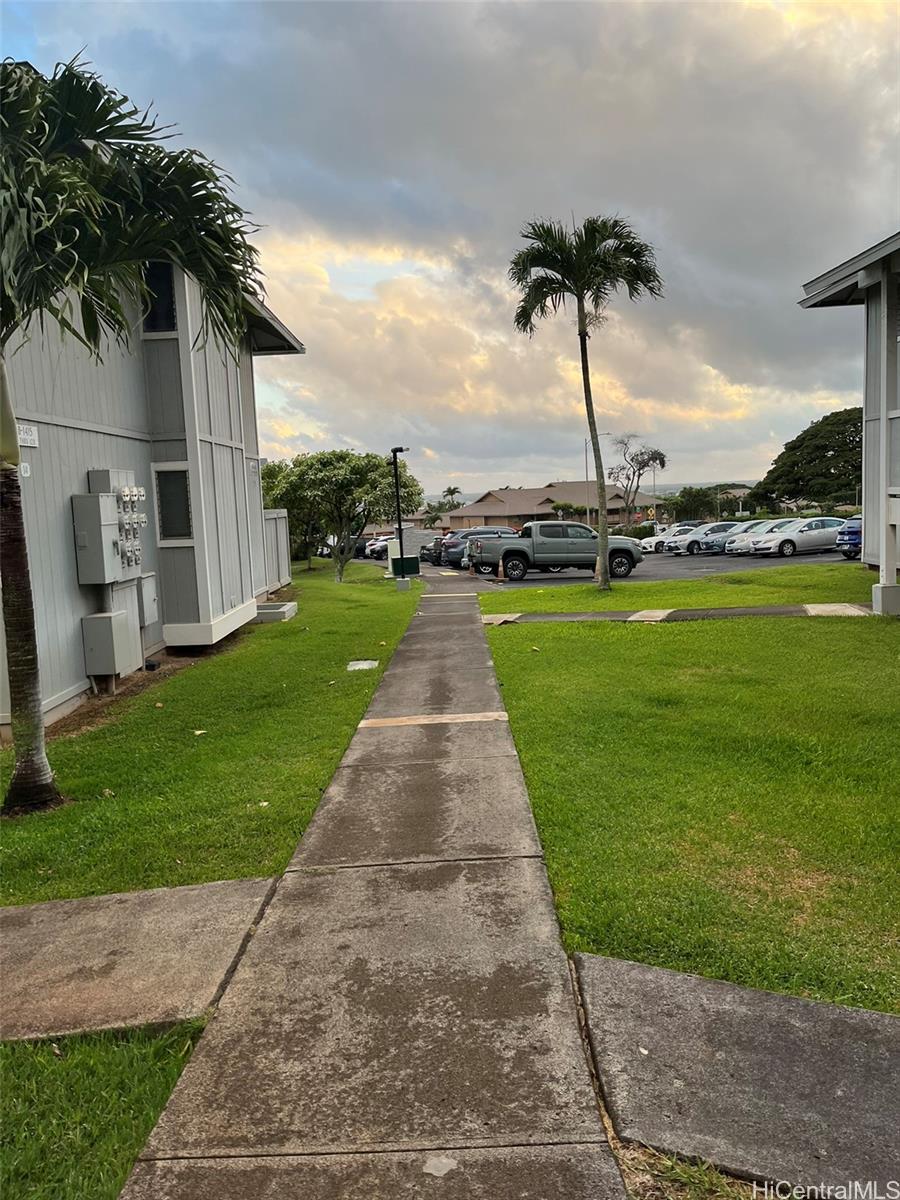Photo 4 of 24