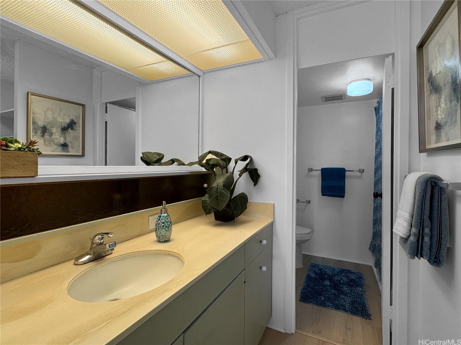 1717 Mott Smith Drive  Unit 1511