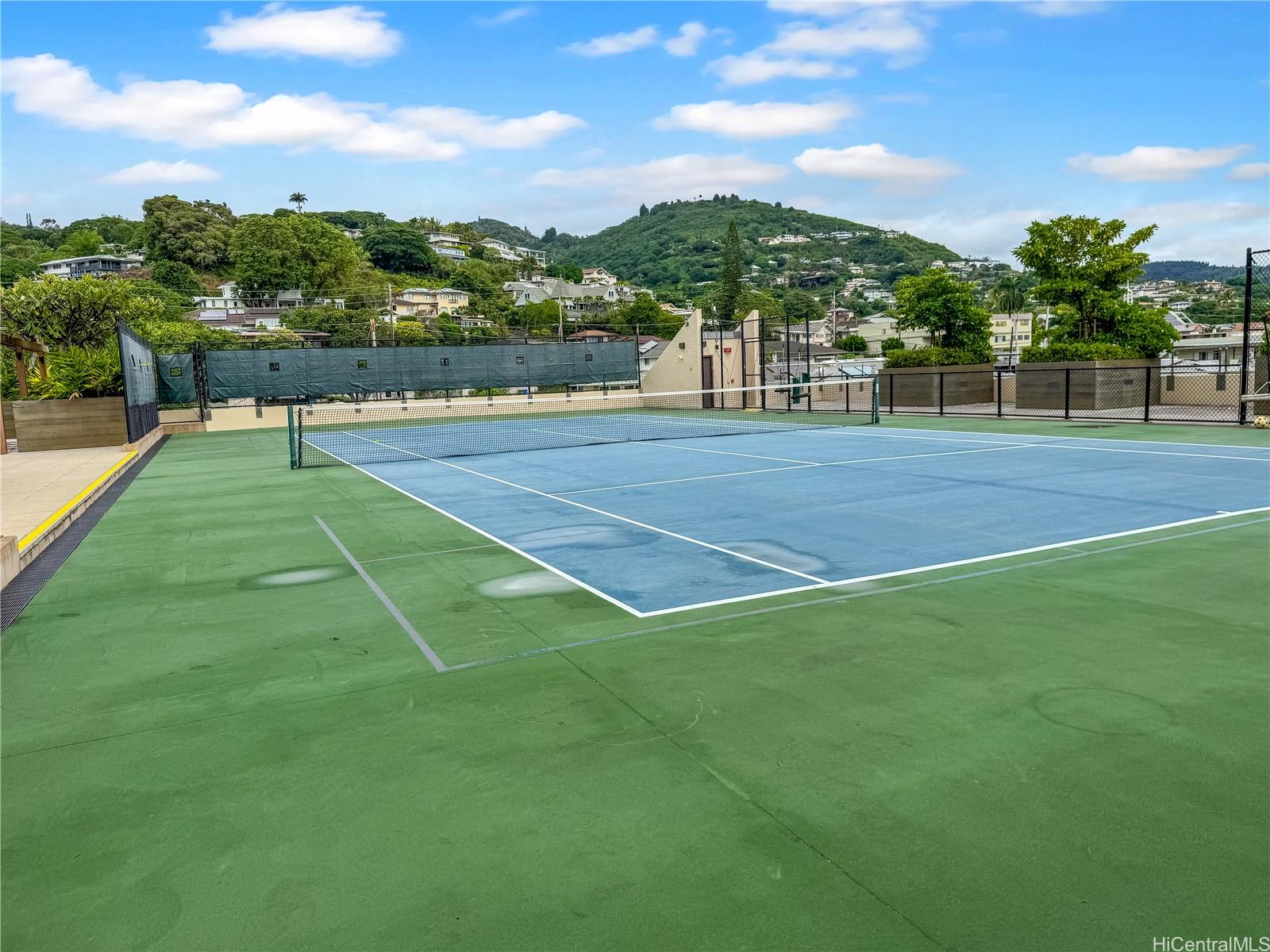 1717 Mott Smith Drive  Unit 1511