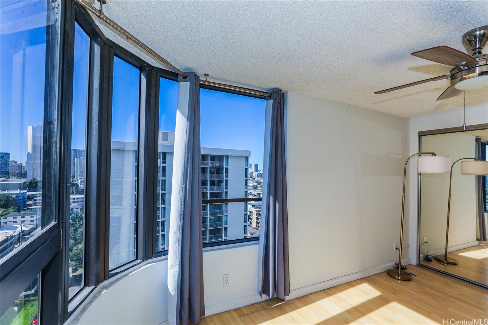 2724 Kahoaloha Lane  Unit 1606