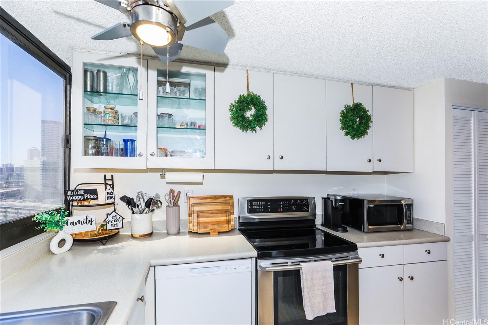 2724 Kahoaloha Lane  Unit 1606