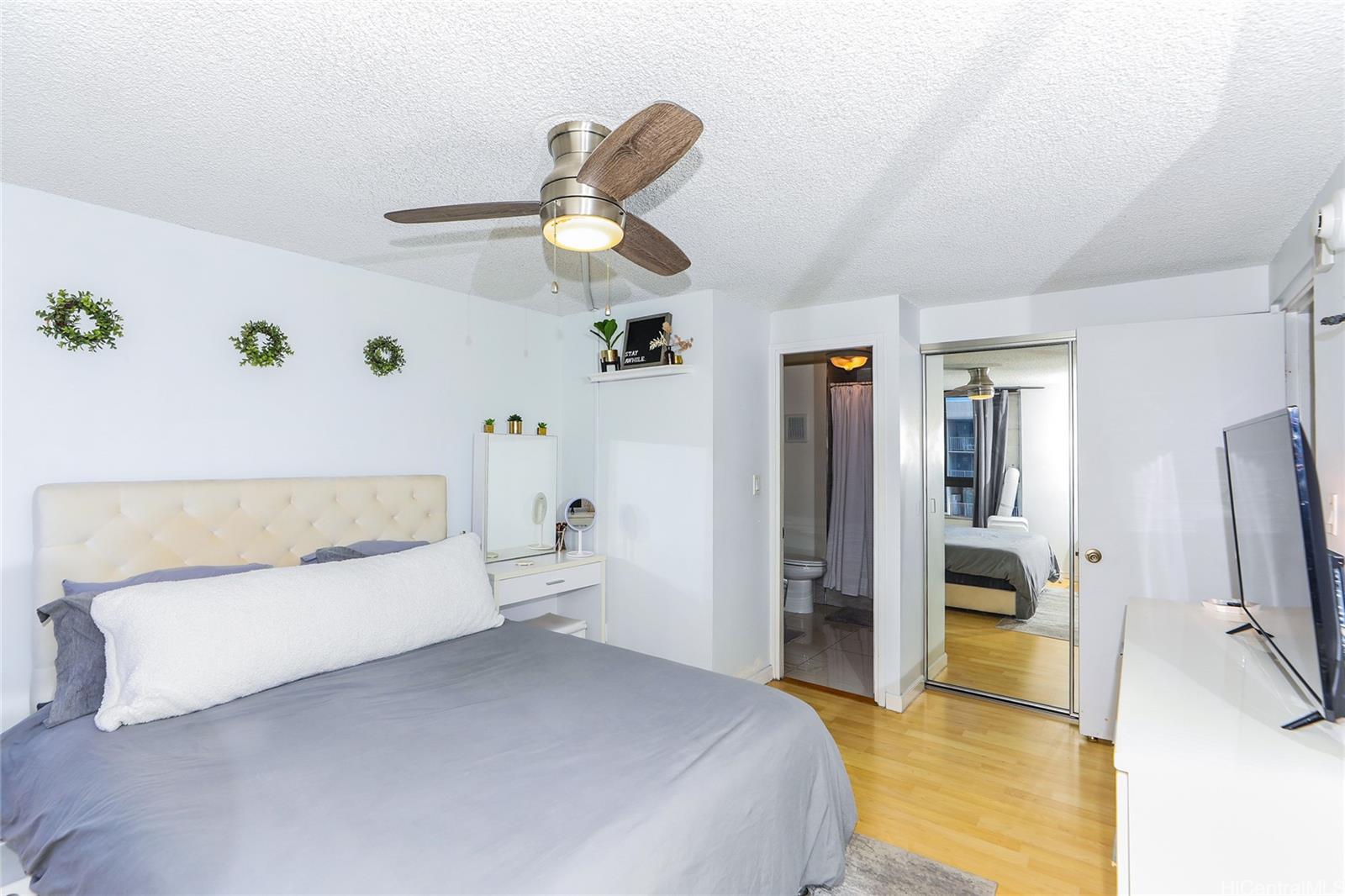 2724 Kahoaloha Lane  Unit 1606