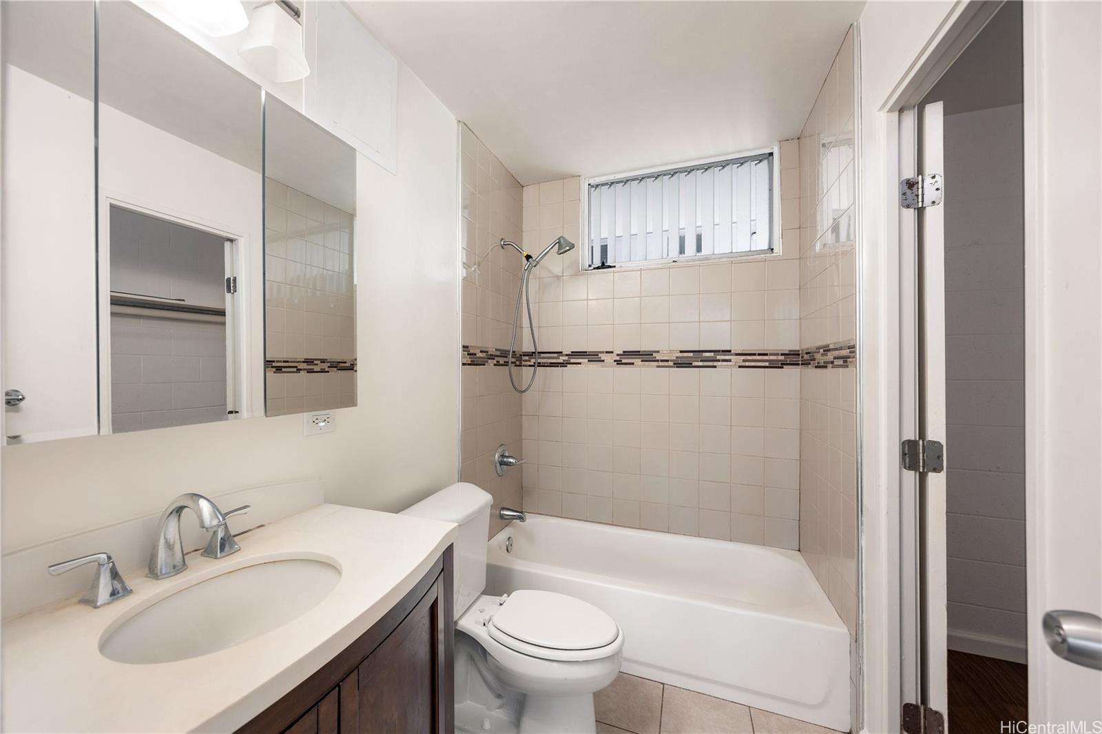 95-061 Waikalani Drive  Unit D706