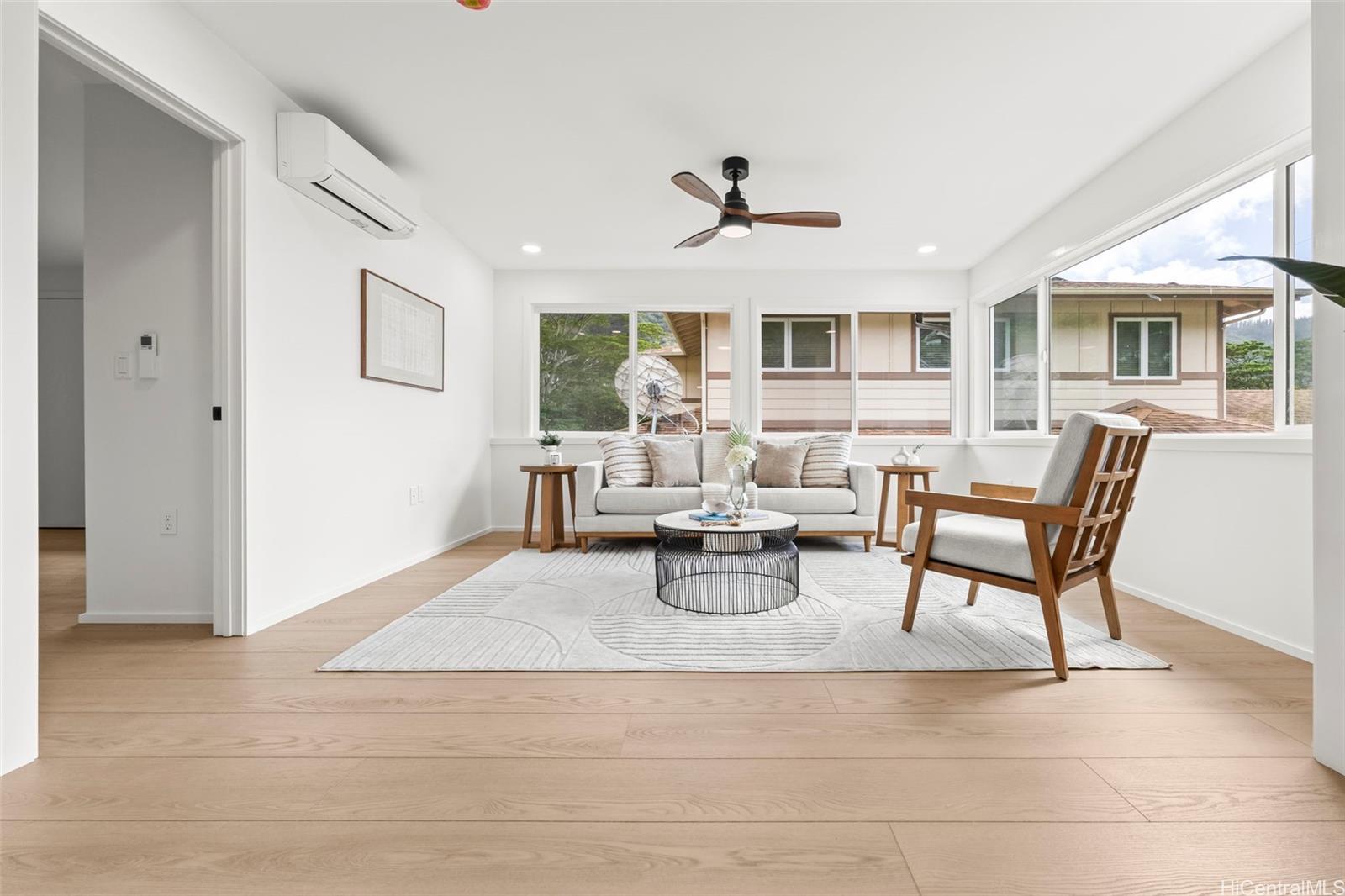 3489 Manoa Road