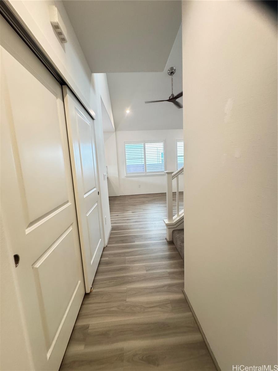 Photo 8 of 25