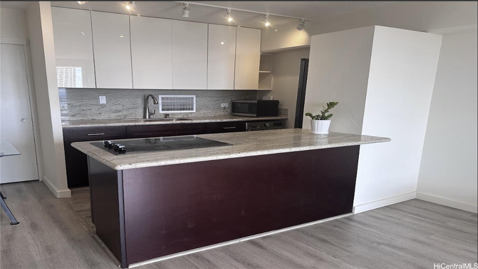 2333 Kapiolani Boulevard  Unit 2609