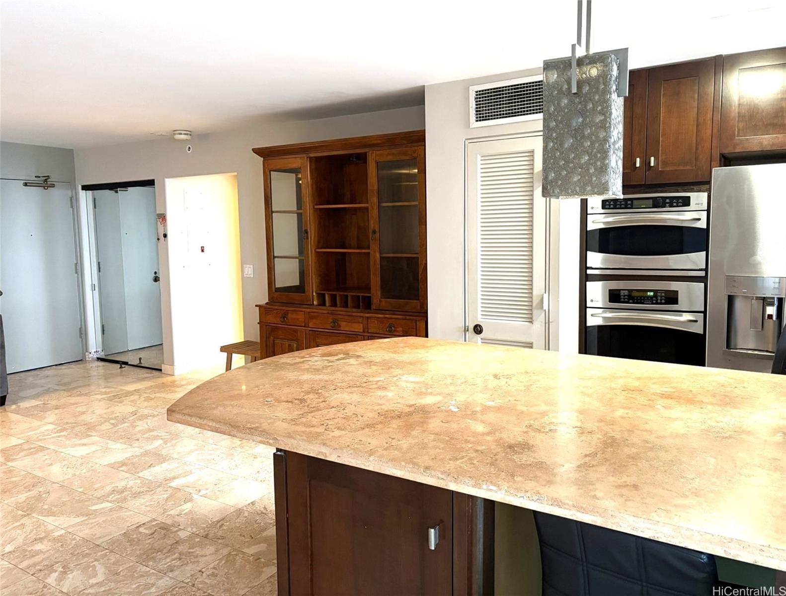 1212 Nuuanu Avenue 3907