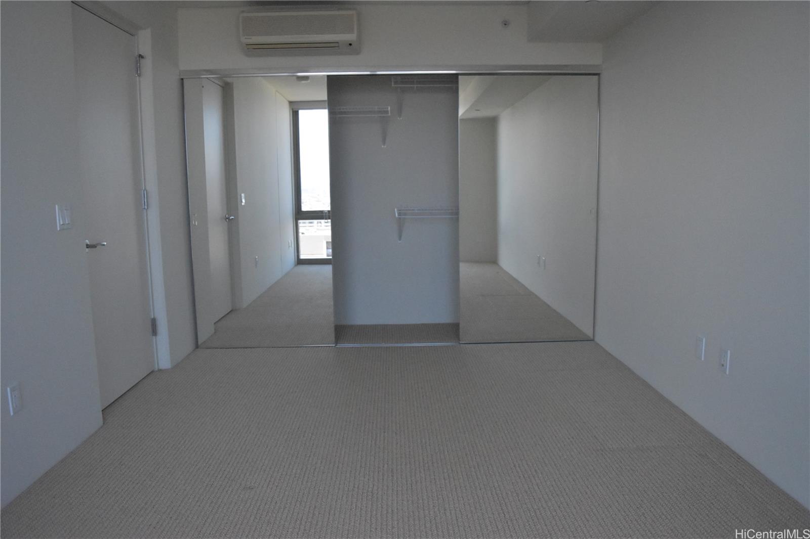 Photo 6 of 24