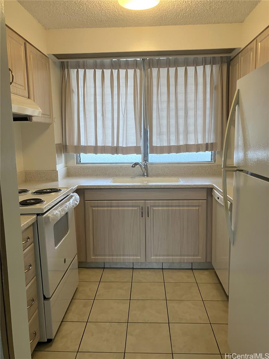 1212 Punahou Street 2903