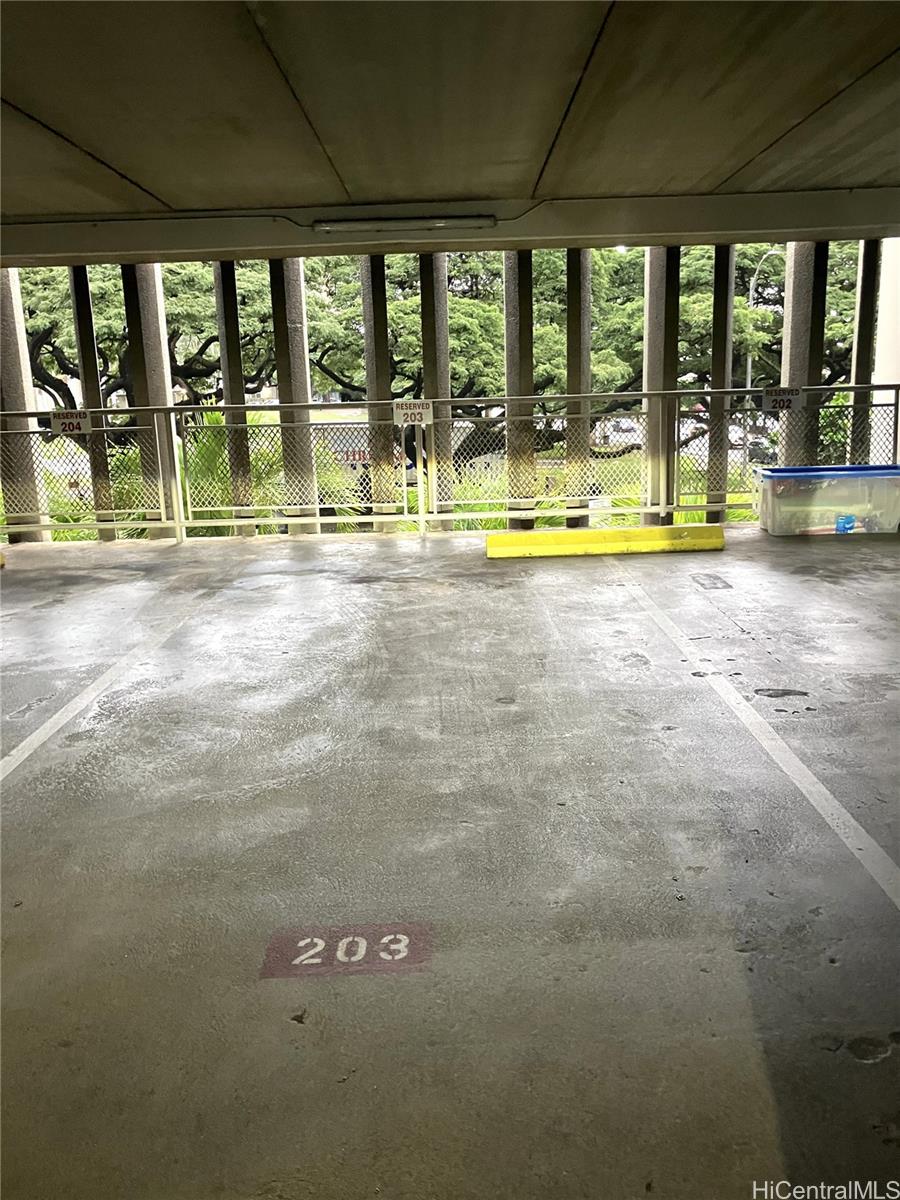 Photo 16 of 21