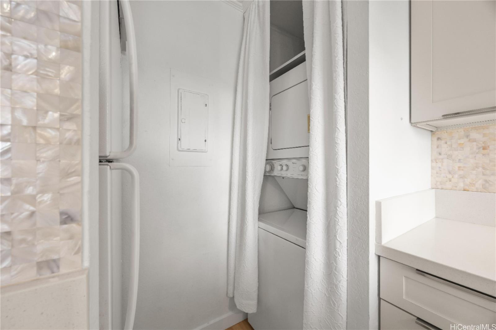 320 Liliuokalani Avenue  Unit 1905