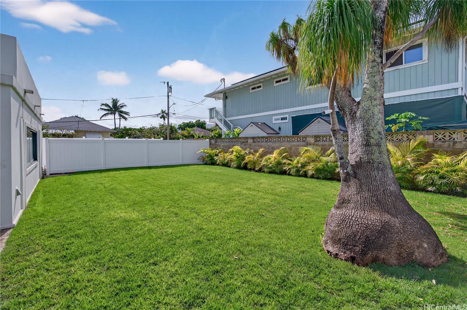 125 N Kalaheo Avenue