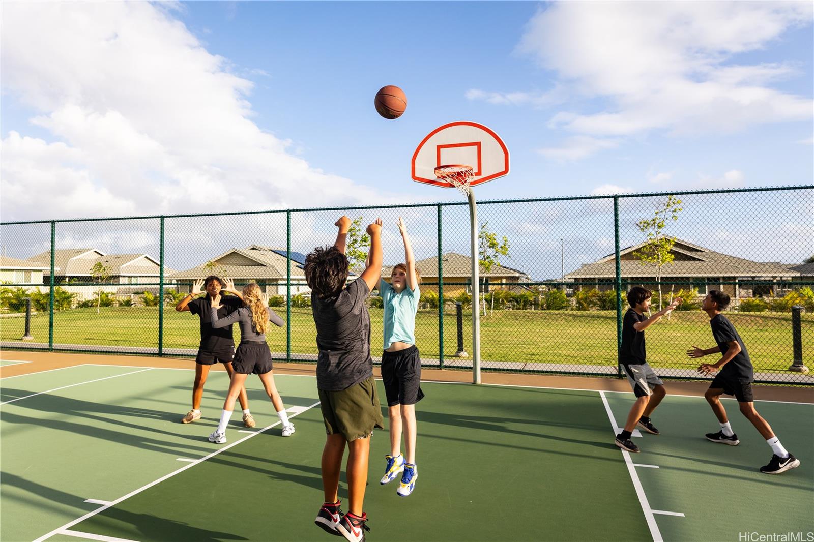 Photo 18 of 25