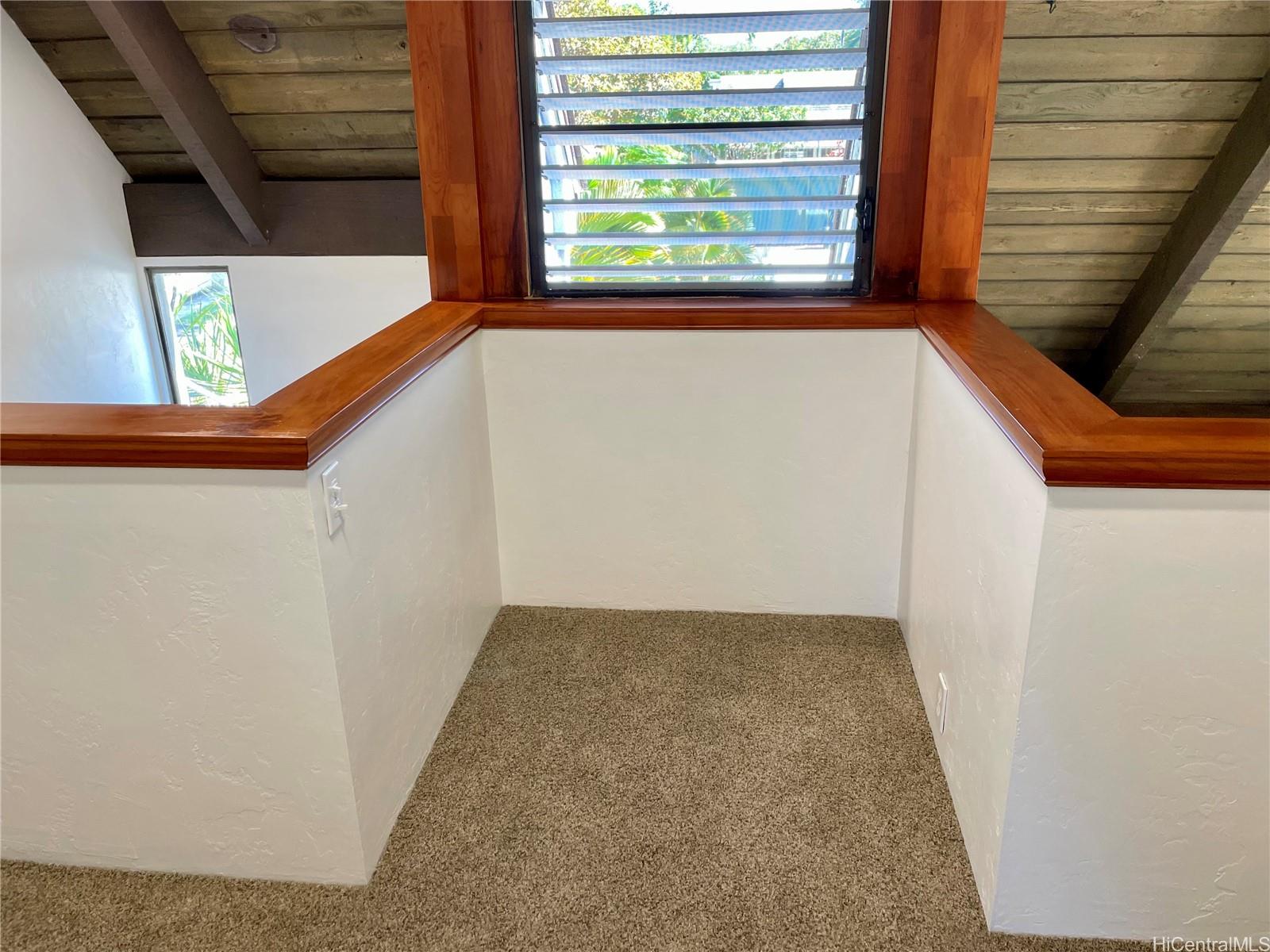 Photo 11 of 22