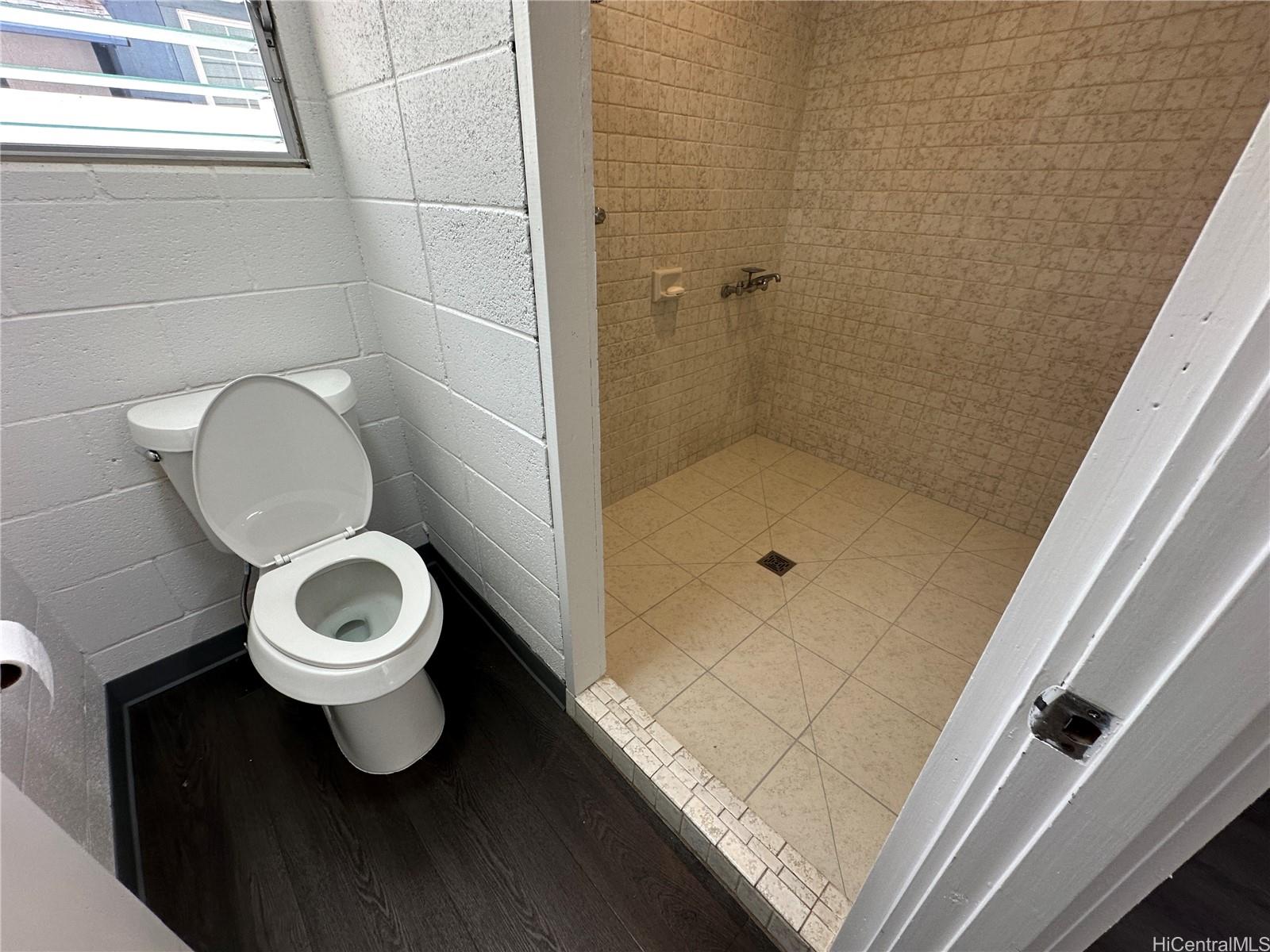 Photo 5 of 25