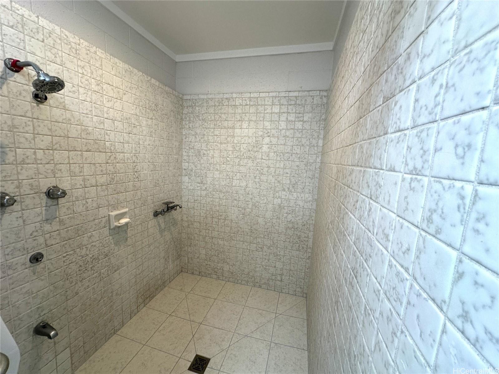 Photo 6 of 25