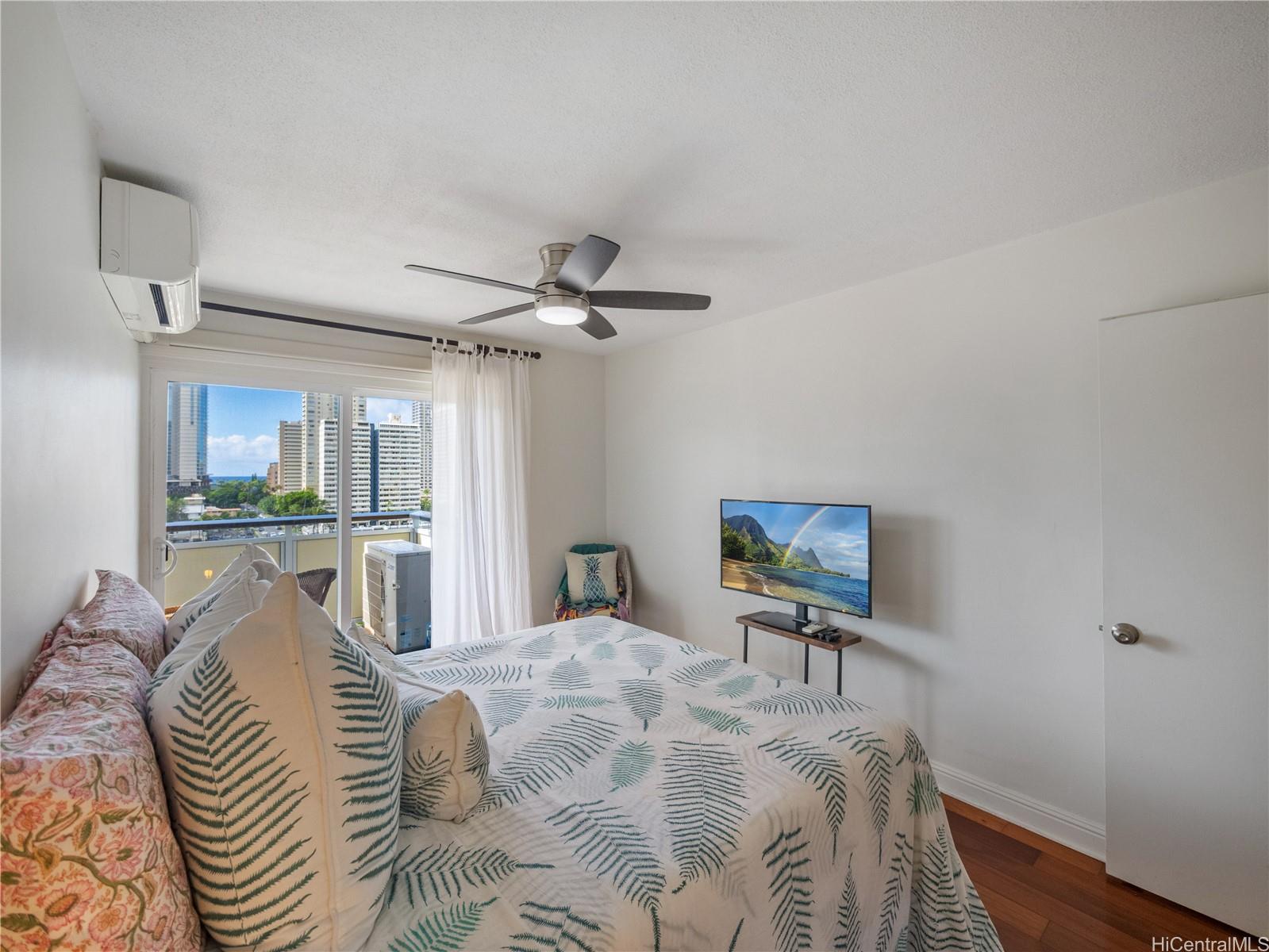 509 University Avenue  Unit 1003