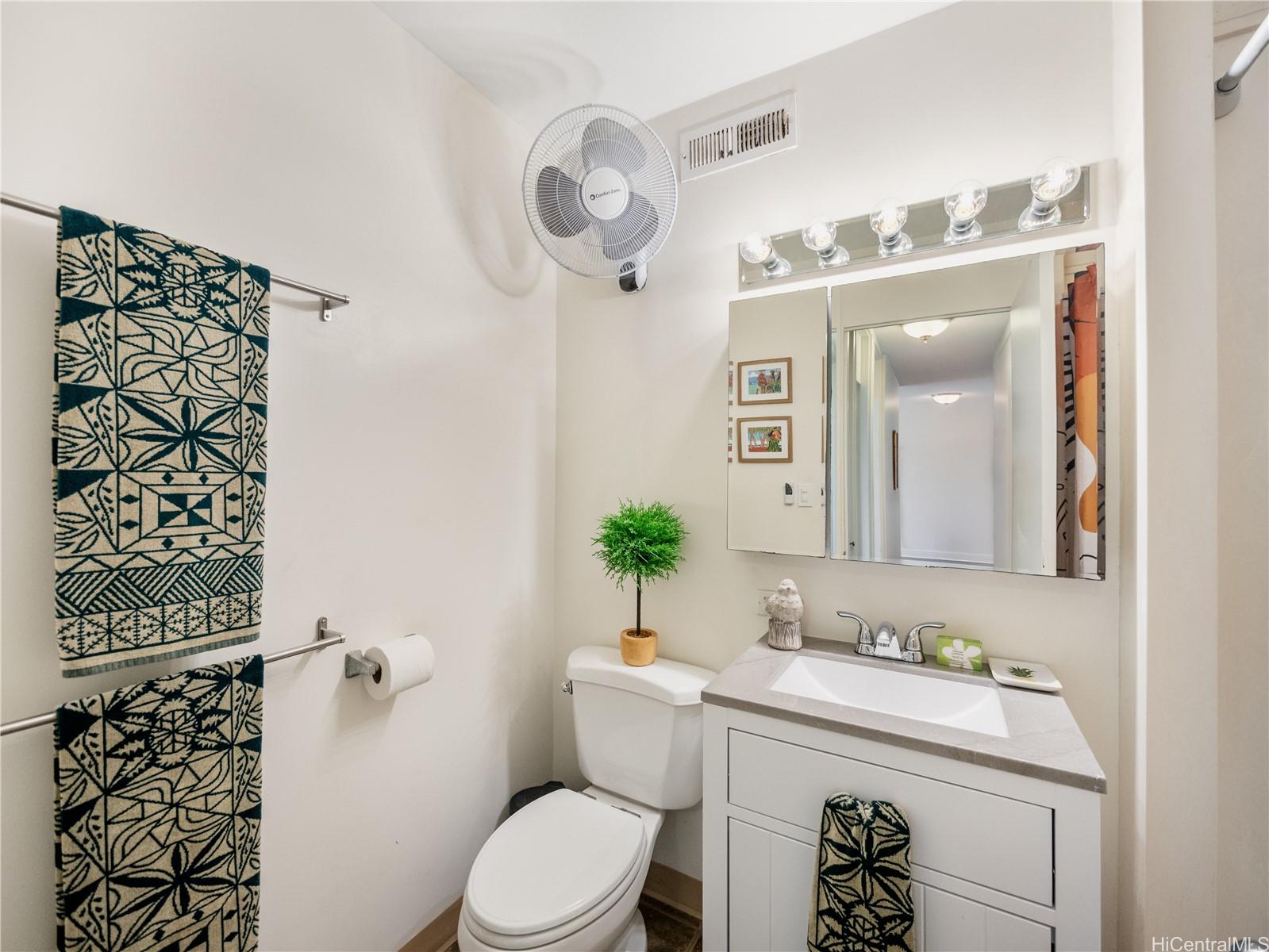 509 University Avenue  Unit 1003