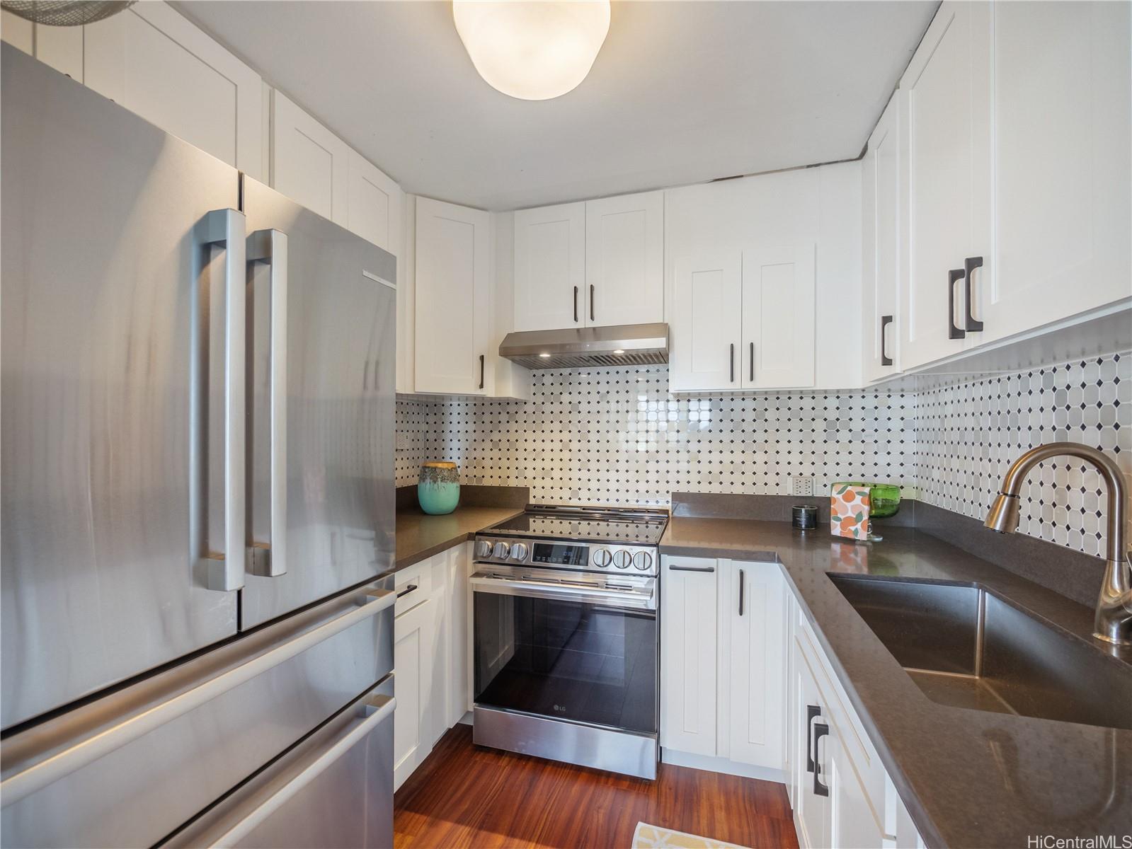 509 University Avenue  Unit 1003
