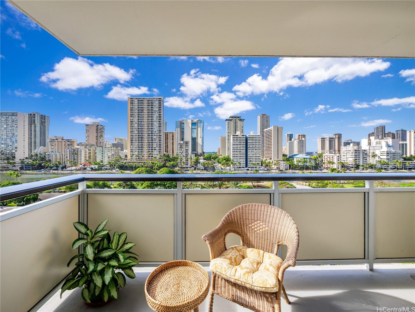 509 University Avenue  Unit 1003