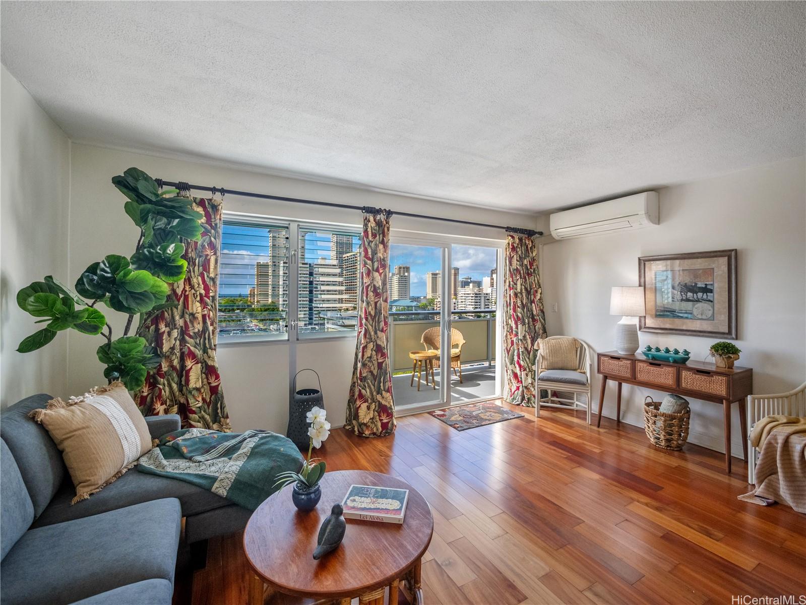 509 University Avenue  Unit 1003