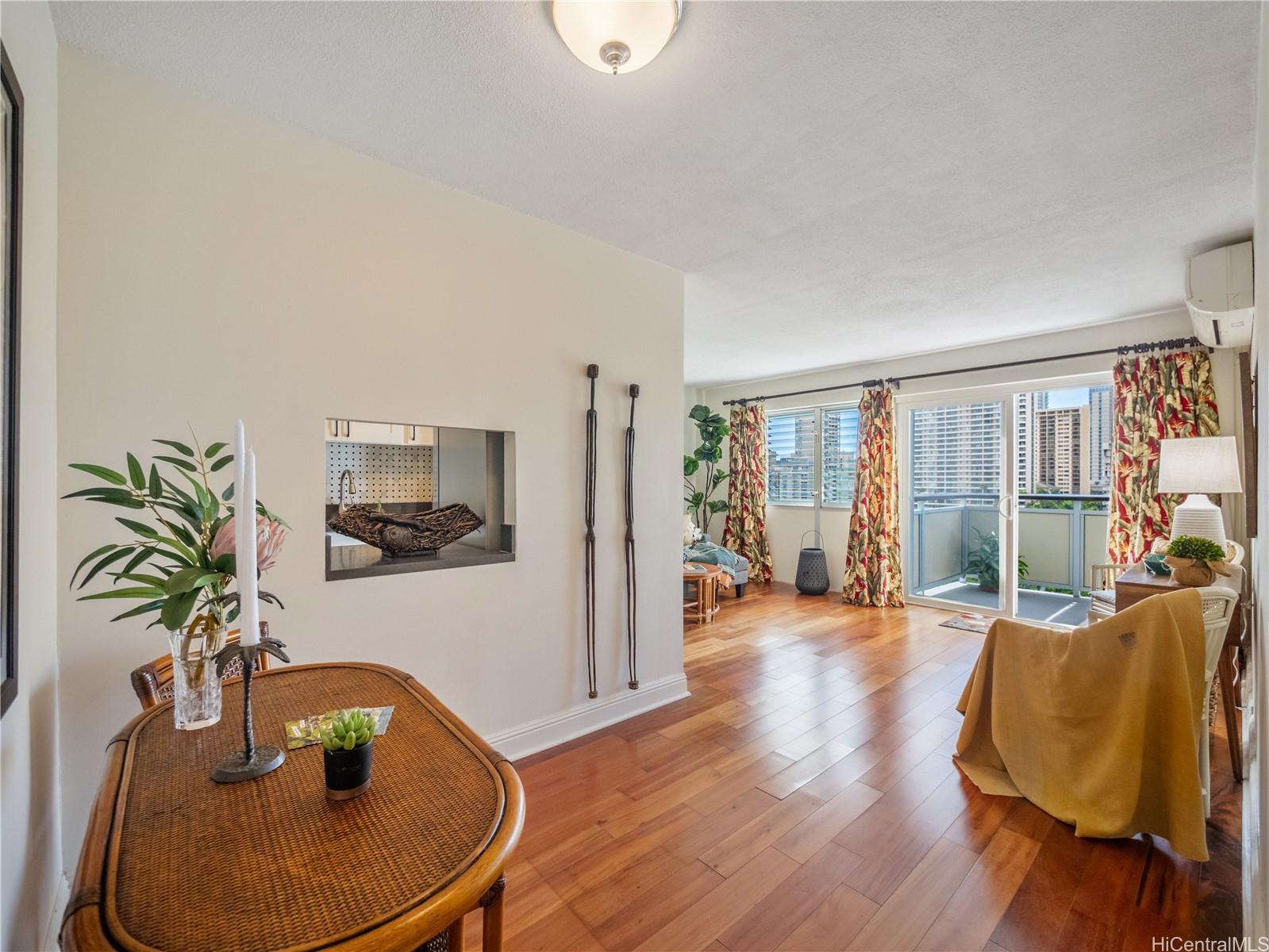 509 University Avenue  Unit 1003
